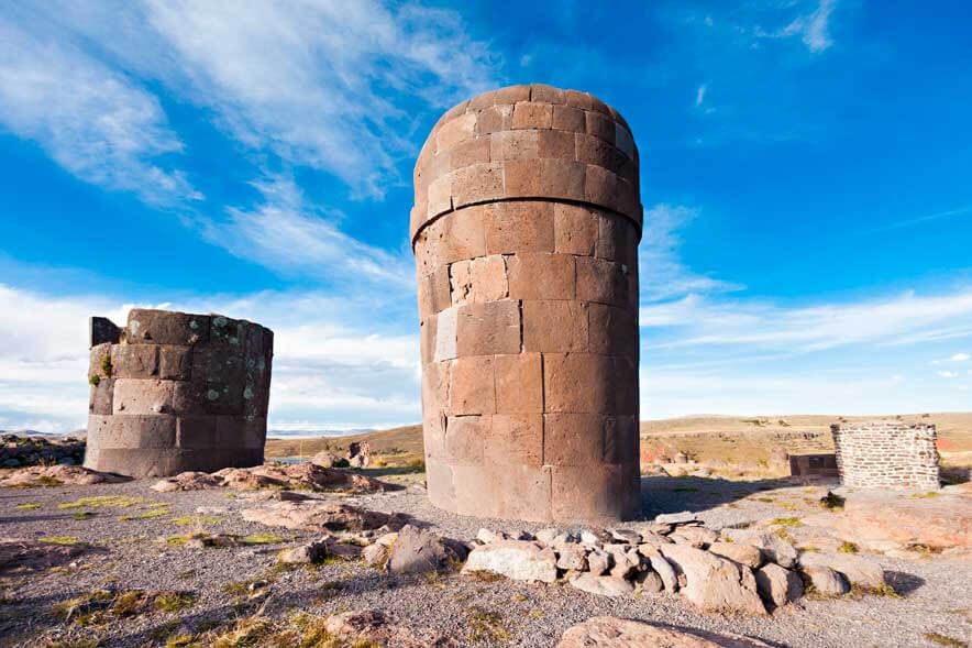 Chullpas de Sillustani puno Chullpas de Sillustani puno