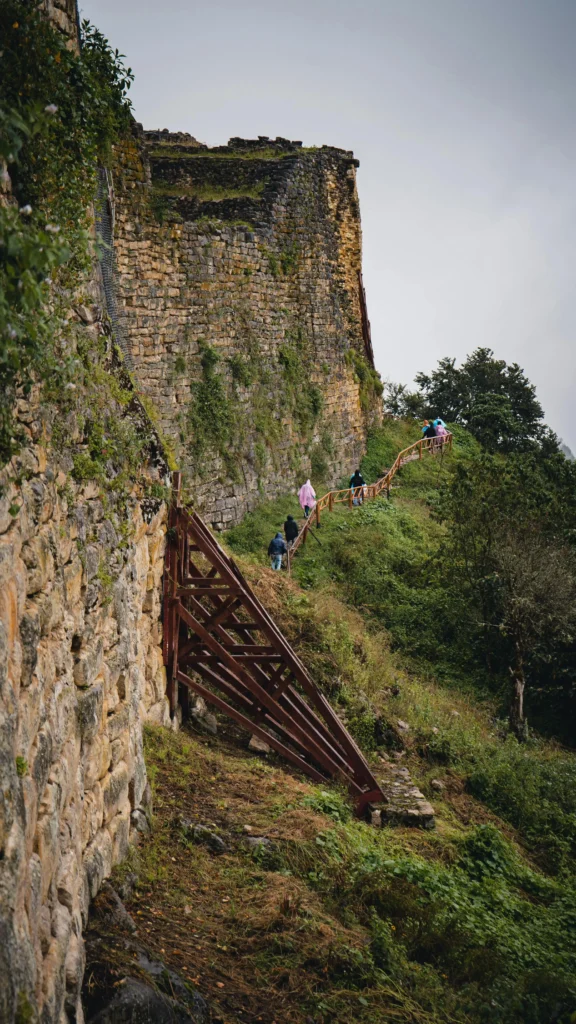 A fortaleza pré-inca de Kuelap, situada na região amazônica do Peru