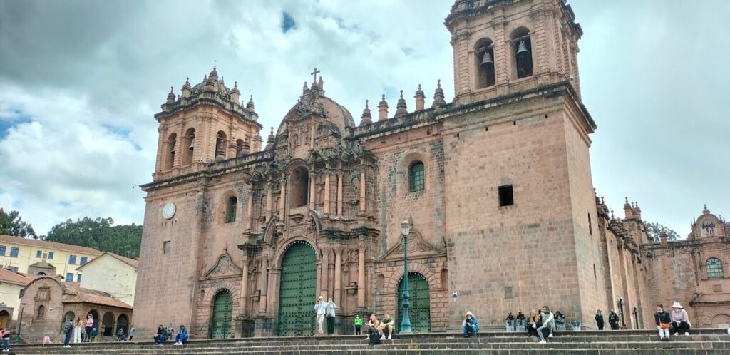 plaza armas cusco