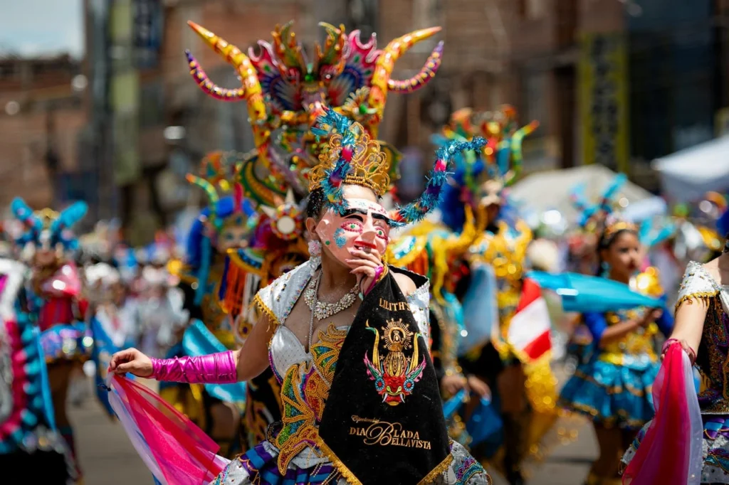 Presentación artística de la Diablada en la festividad de la Vendimia