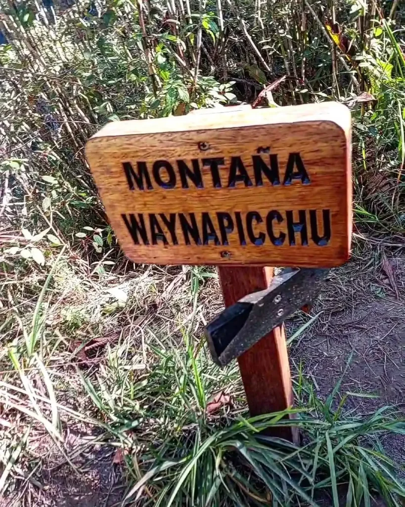 Signpost for the route to Huayna Picchu Mountain