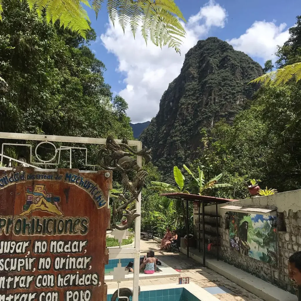 Proibições nos banhos termais de Machu Picchu