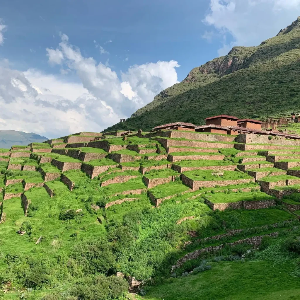 ruinasHuchuyQosqo ruinasHuchuyQosqo