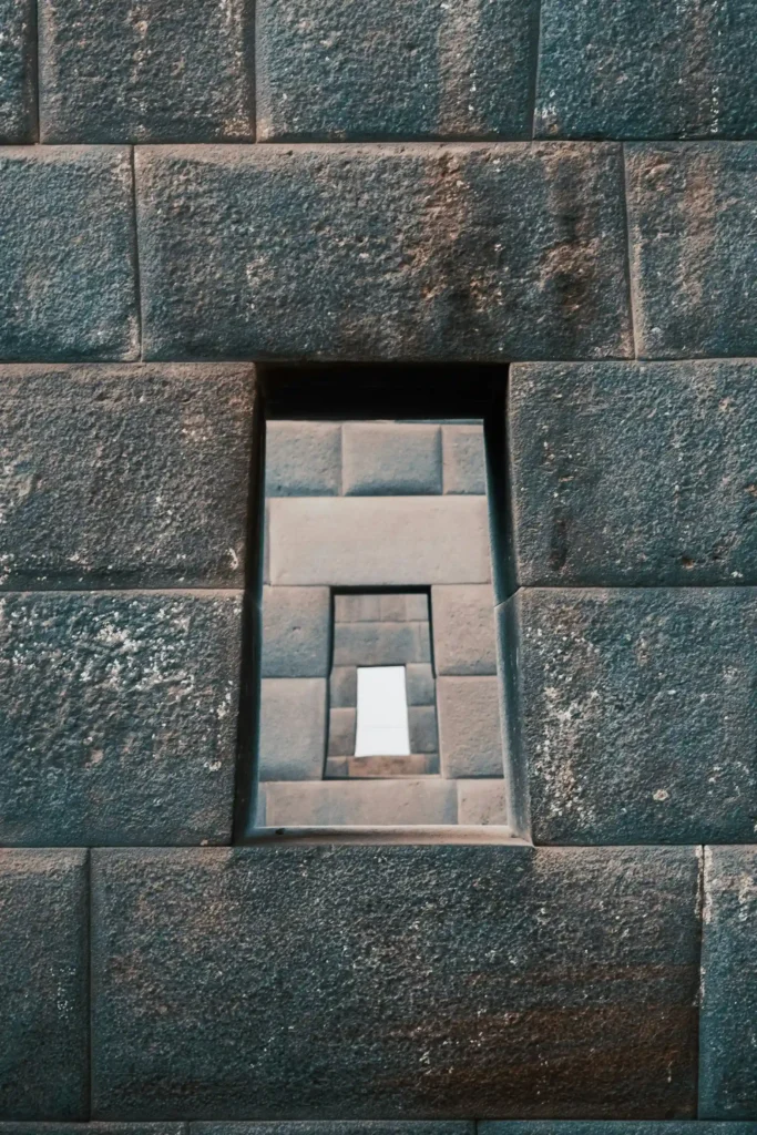 Janelas trapezoidais no templo de Coricancha