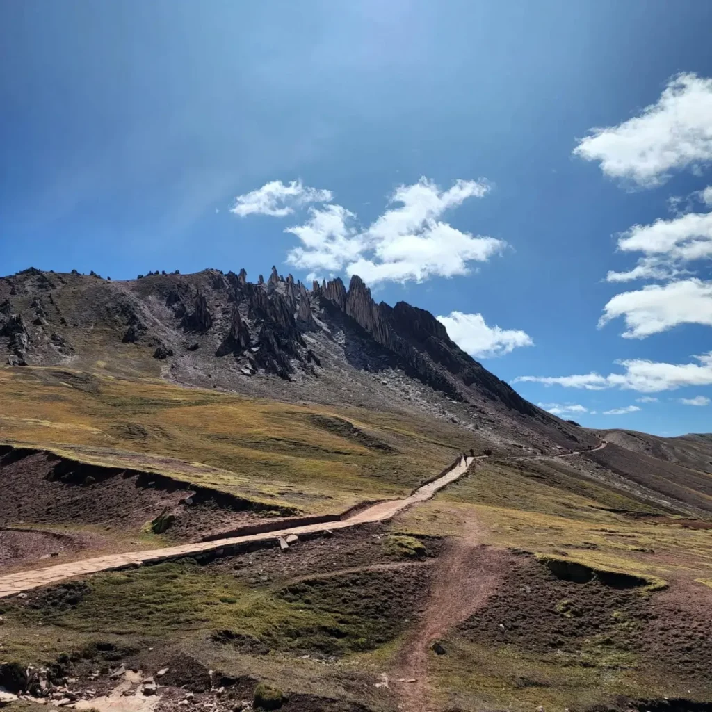 Rota da caminhada para chegar à cordilheira de Palcoyo