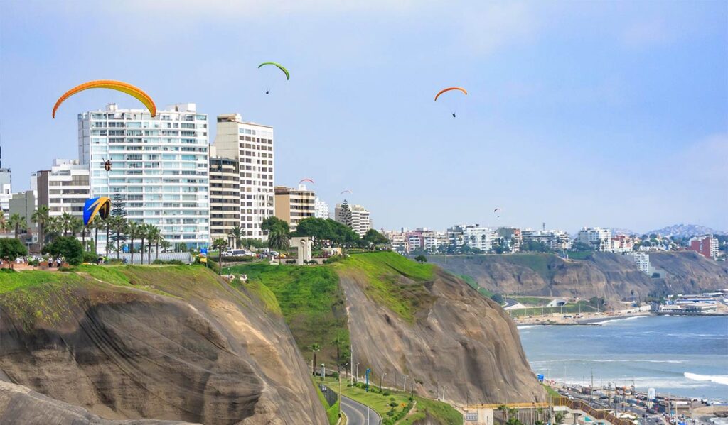 Lima’s oceanfront promenade with a view of the Pacific Ocean during the Peruvian summer