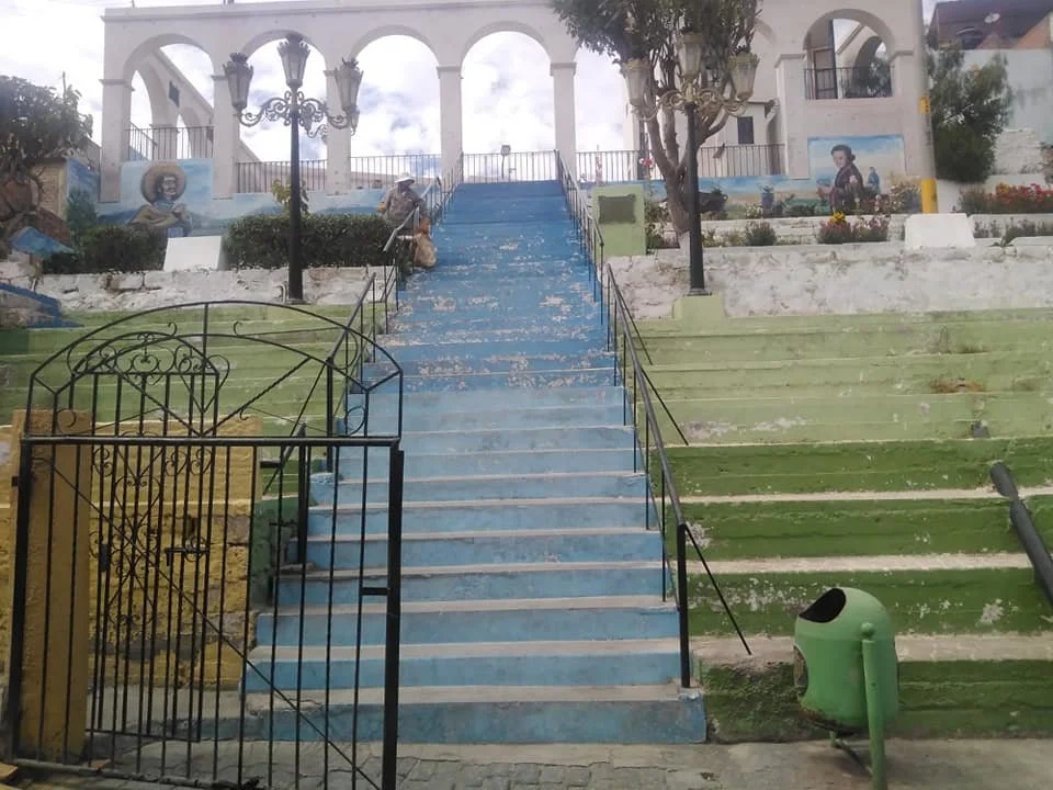 Camino peatonal hacia el Mirador de Sachaca 