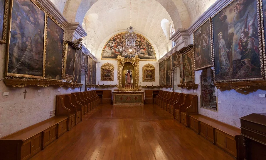 Claustro interior Monasterio Santa Teresa Arequipa Interior cloister of Santa Teresa Monastery Arequipa