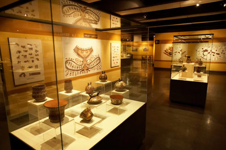 Joyas precolombinas de oro en el Museo Larco