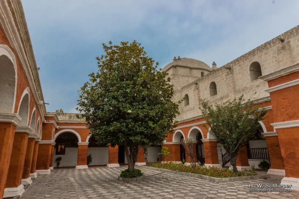 MONATERIO EN AREQUIPA