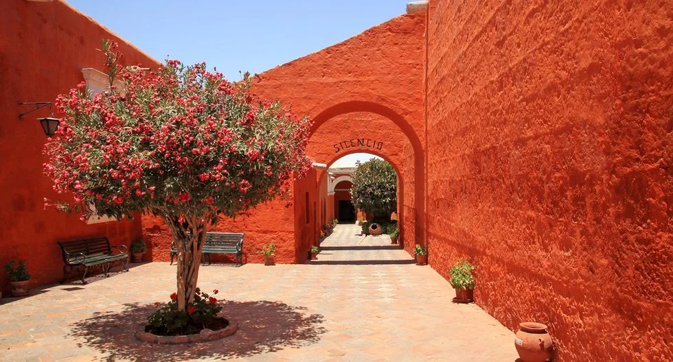 Monasterio de Santa Catalina en Arequipa Santa Catalina Monastery in Arequipa