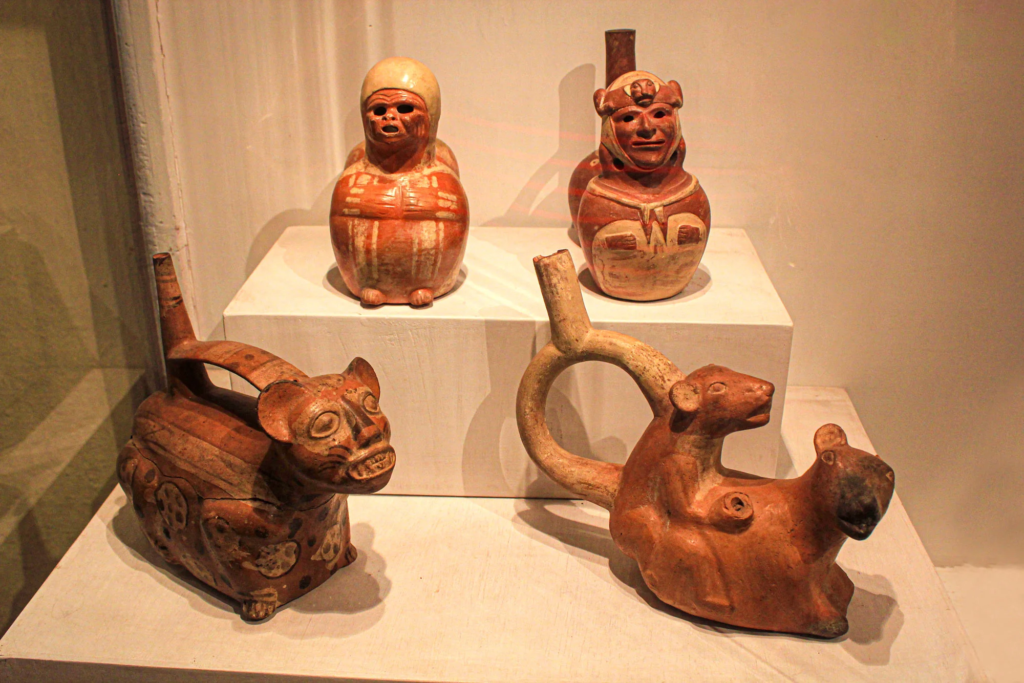Ceramica original en el Museo de Sitio Machu Picchu Cerámica original en el Museo de Sitio Machu Picchu