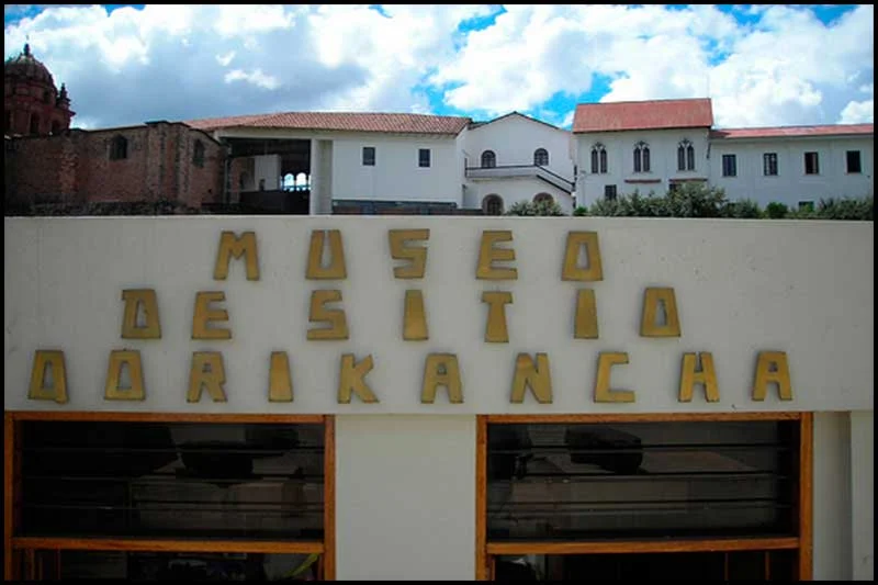 Fachada del Museo de Sitio Qorikancha en Cusco