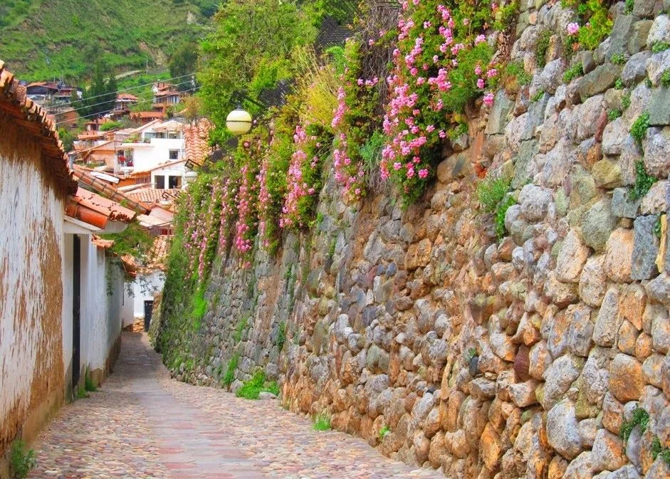 Vista de la Calle Siete Diablitos en Cusco Vista de la Calle Siete Diablitos en Cusco