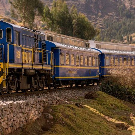 tren Ollantaytambo Aguas Calientes